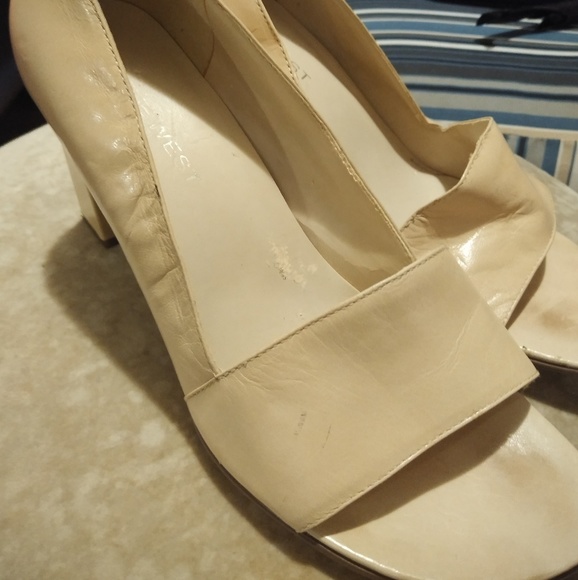 Shoes - Picture 2 of 6